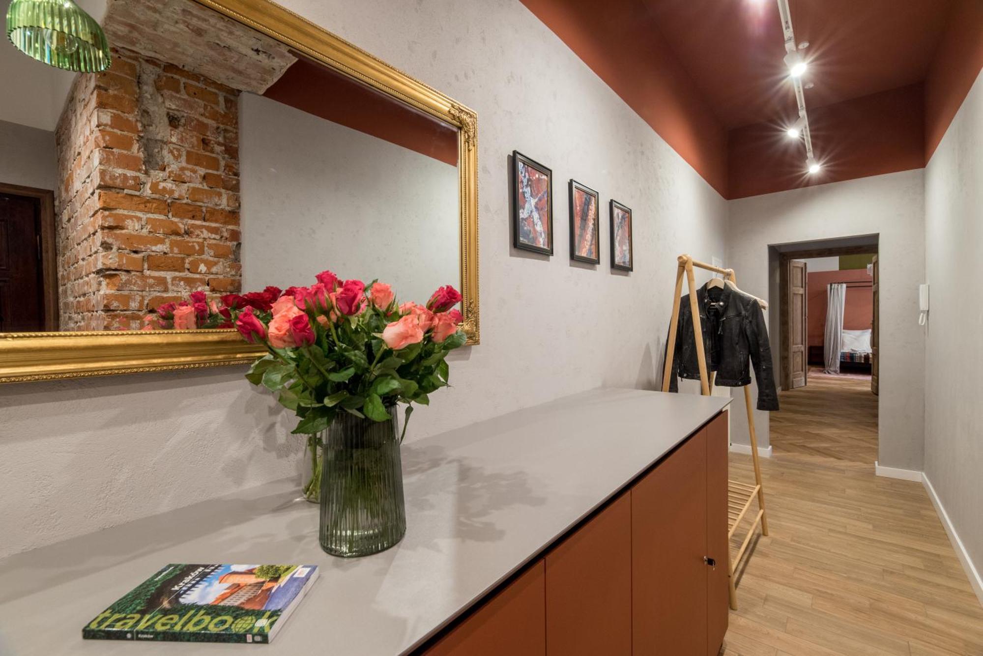 크라쿠프 Quiet Luxury On Florianska 아파트 외부 사진